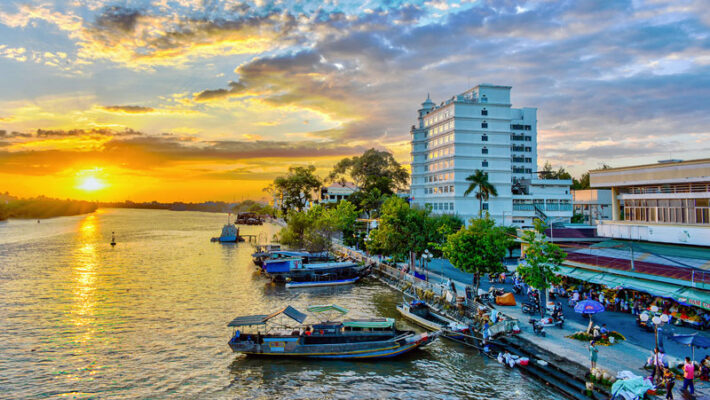 Thuê Xe Du Lịch Tại Mỏ Cày