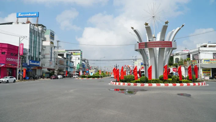 Thuê Xe Du Lịch Tại Cờ Đỏ - Xe Dịch Vụ Cần Thơ 4-7-16-29-45 Chỗ Đời Mới