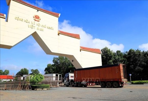 Thuê Xe Đi Cửa Khẩu Giá Rẻ - Anh Ba Travel